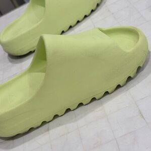 Yeezy Lime Slides Size US7